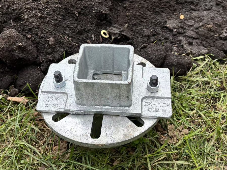 Ezi-Pier adjustable post plate