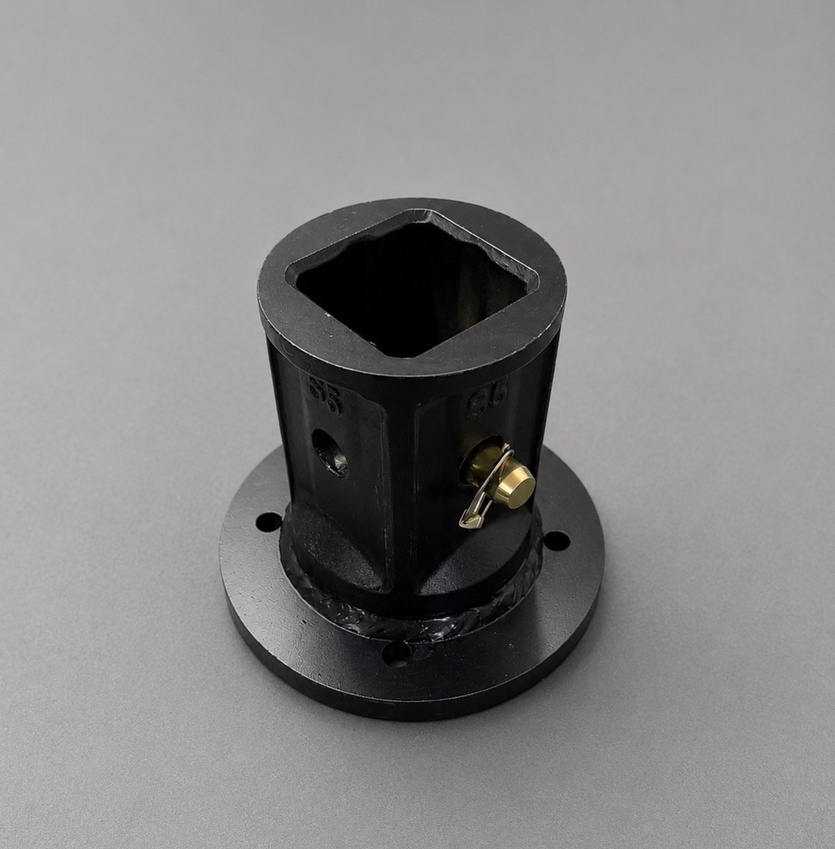 Square hex hub drive coupler
